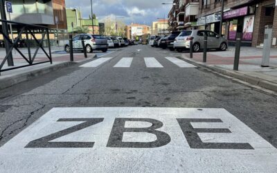 ¿Adiós al coche en el centro? Aparcar en las grandes ciudades europeas será aún más difícil (y caro) en 2025