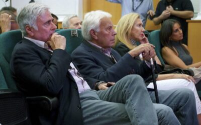 Felipe González aboga por «preparar la naturaleza» para hacer frente a incendios forestales inextinguibles»