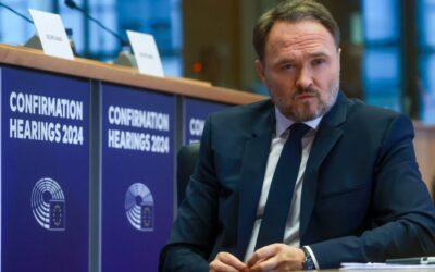 El comisario europeo de Energía pide no hacer la «tontería» de bajar impuestos a los combustibles fósiles