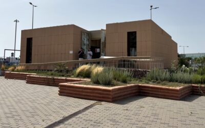 Un proyecto emplea barro y vegetación para refrigerar casas de manera sostenible