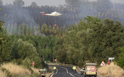 El avance en la extinción del incendio de Vall d’Uixó permite volver a casa a mil personas